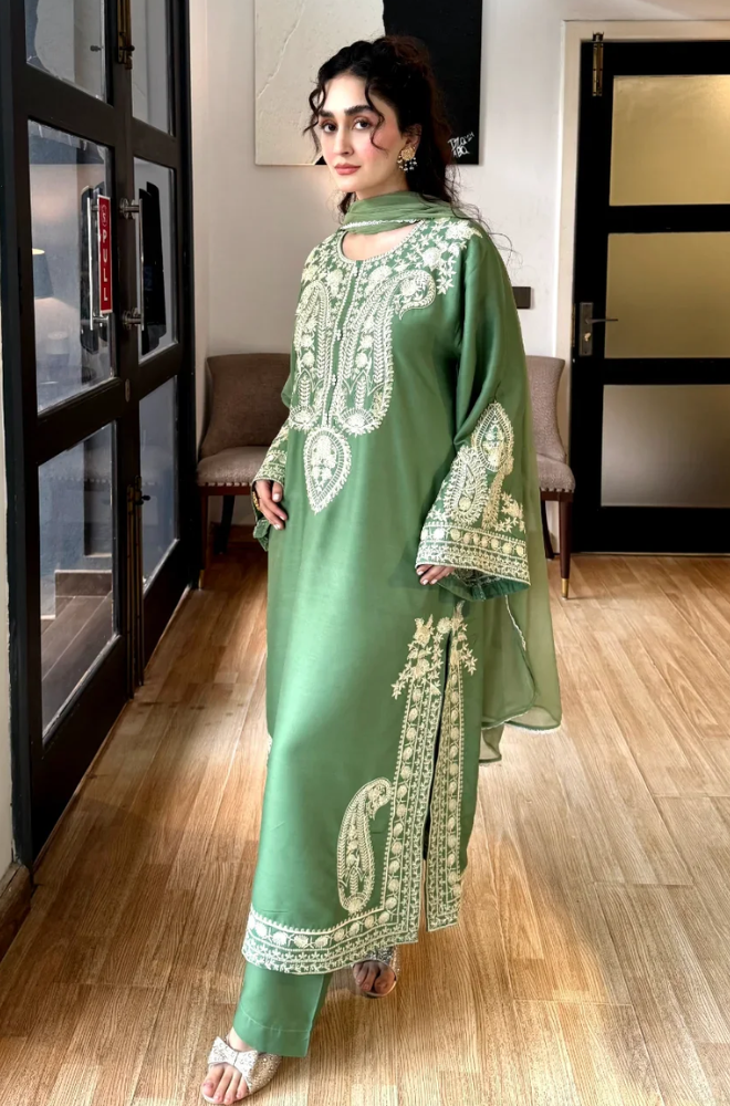 BATIK 3-PIECE LAWN EMBROIDERED SUIT WITH EMBROIDERED DUPATTA & TROUSER.