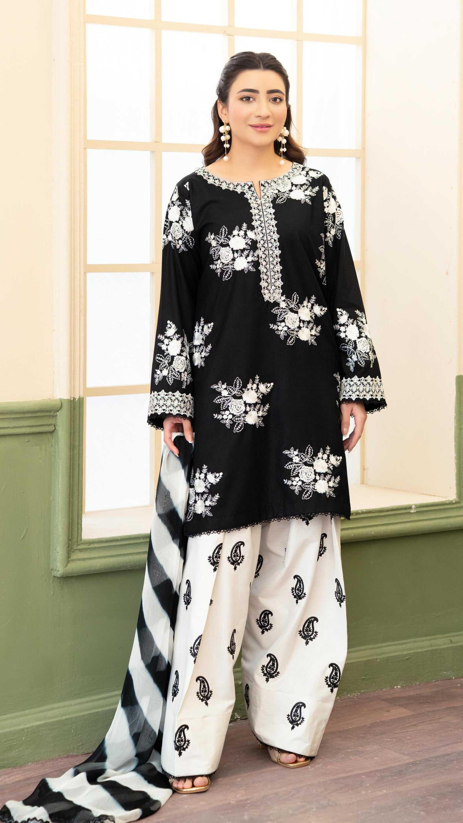 ZARA SHAHJAHAN-3PC LAWN EMBROIDERED SHIRT WITH MONARK PRINTED DUPATTA AND EMB TROUSER.